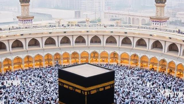 Start Your Journey with a Semi Deluxe Umrah Package from Madina Tour