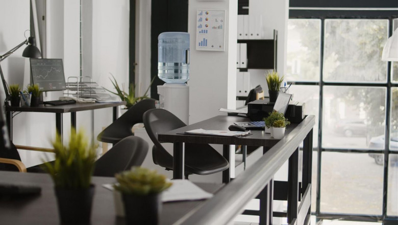 Maximize Workspace Efficiency with Modern Office Cubicles