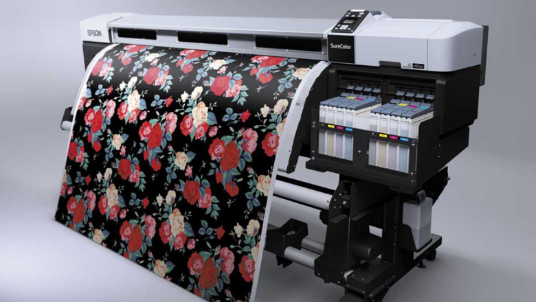 What is the process of digital printing on fabric