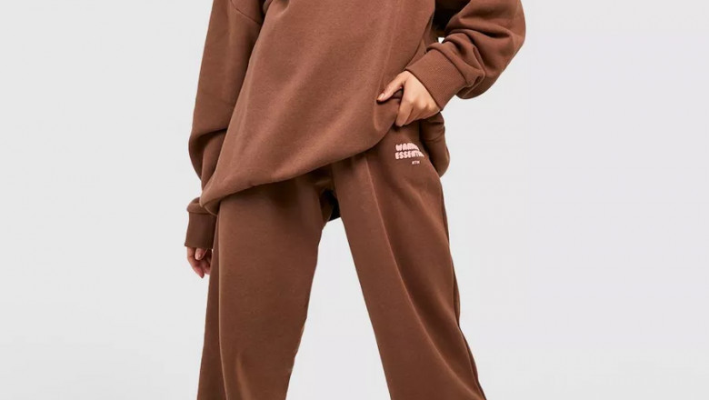 Essentials Tracksuit: The Ultimate Comfort Wear
